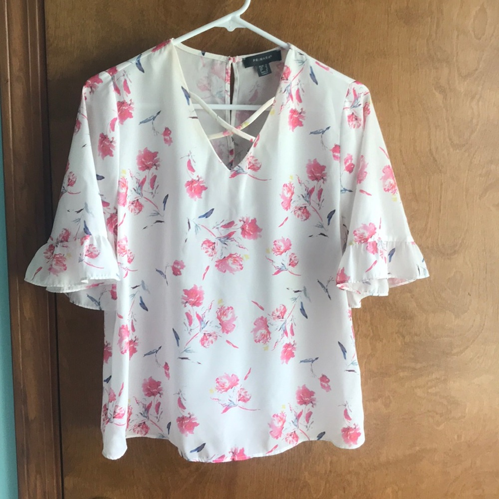 Floral, ruffle sleeve blouse